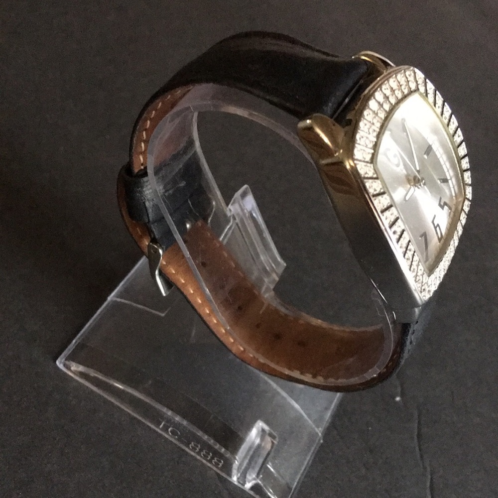 By GUESS - Picture 4 of 8